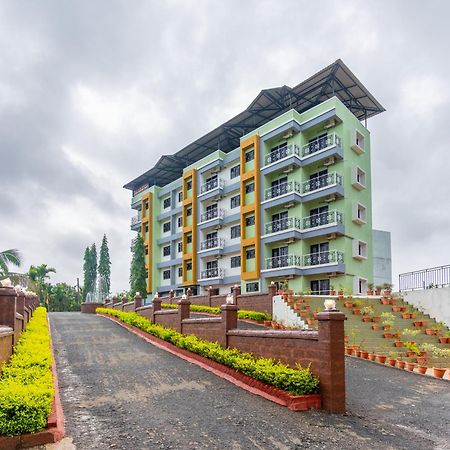 Treebo Green Village Resort - Goa Maneri  エクステリア 写真