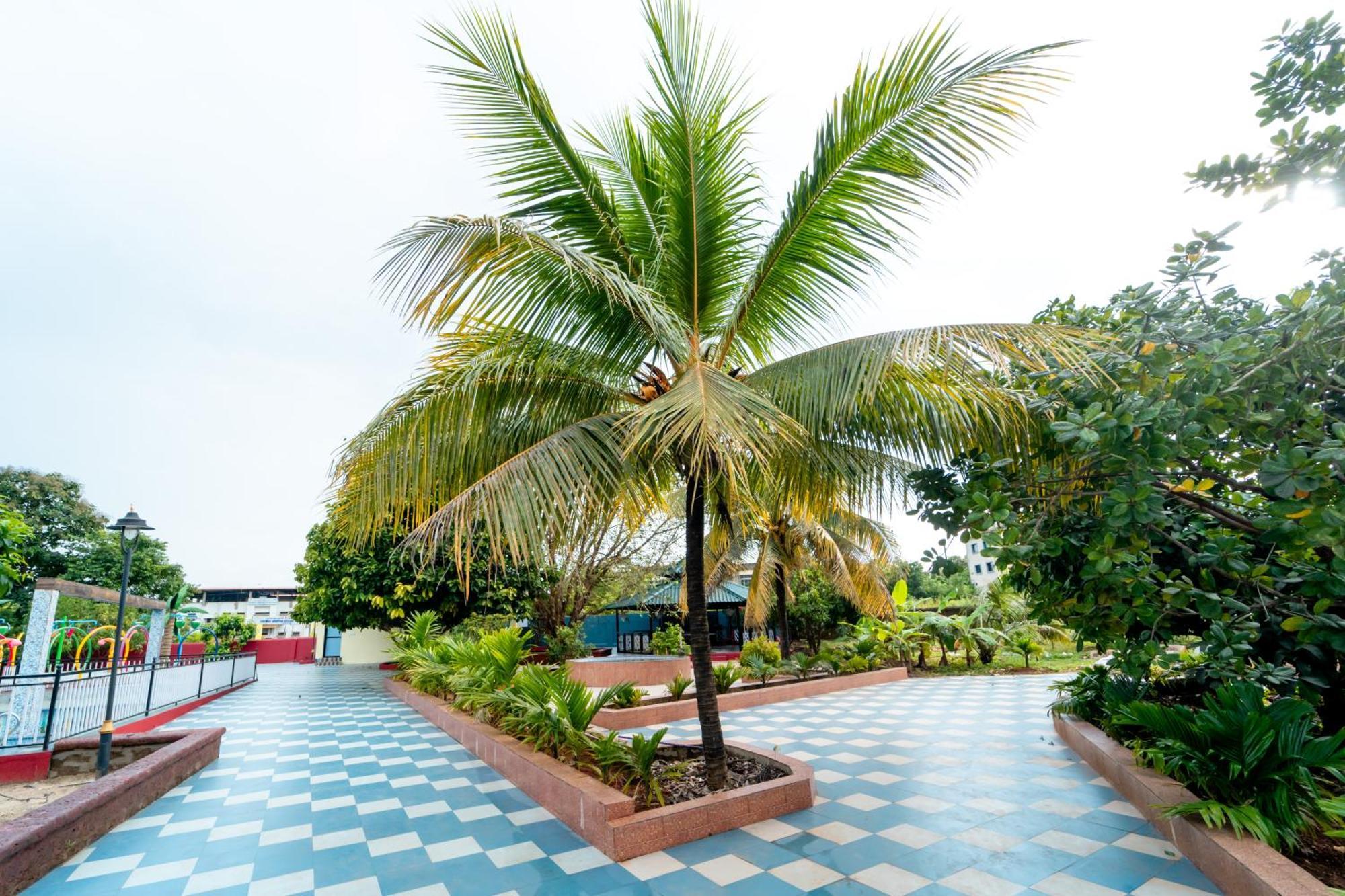 Treebo Green Village Resort - Goa Maneri  エクステリア 写真
