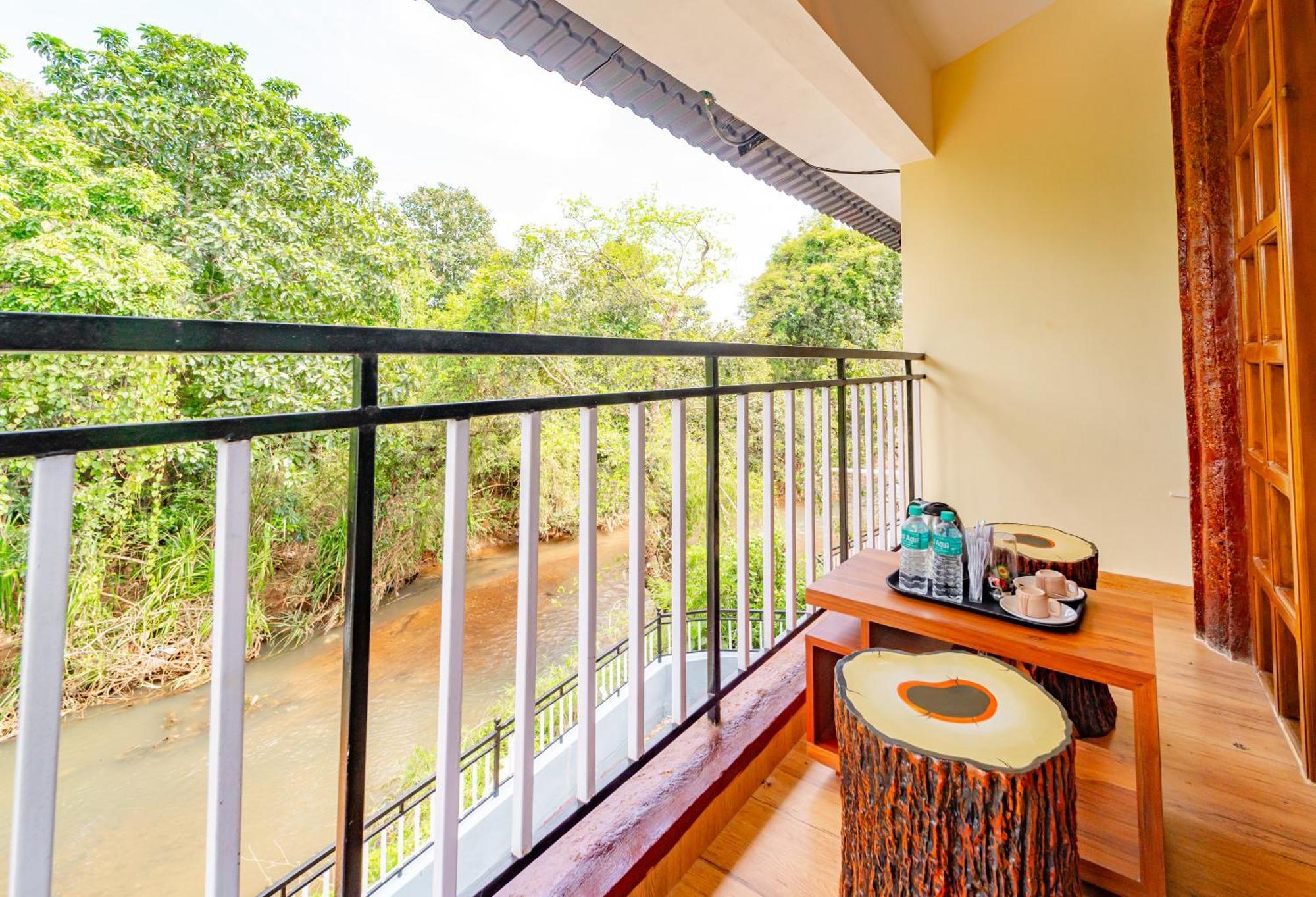 Treebo Green Village Resort - Goa Maneri  エクステリア 写真