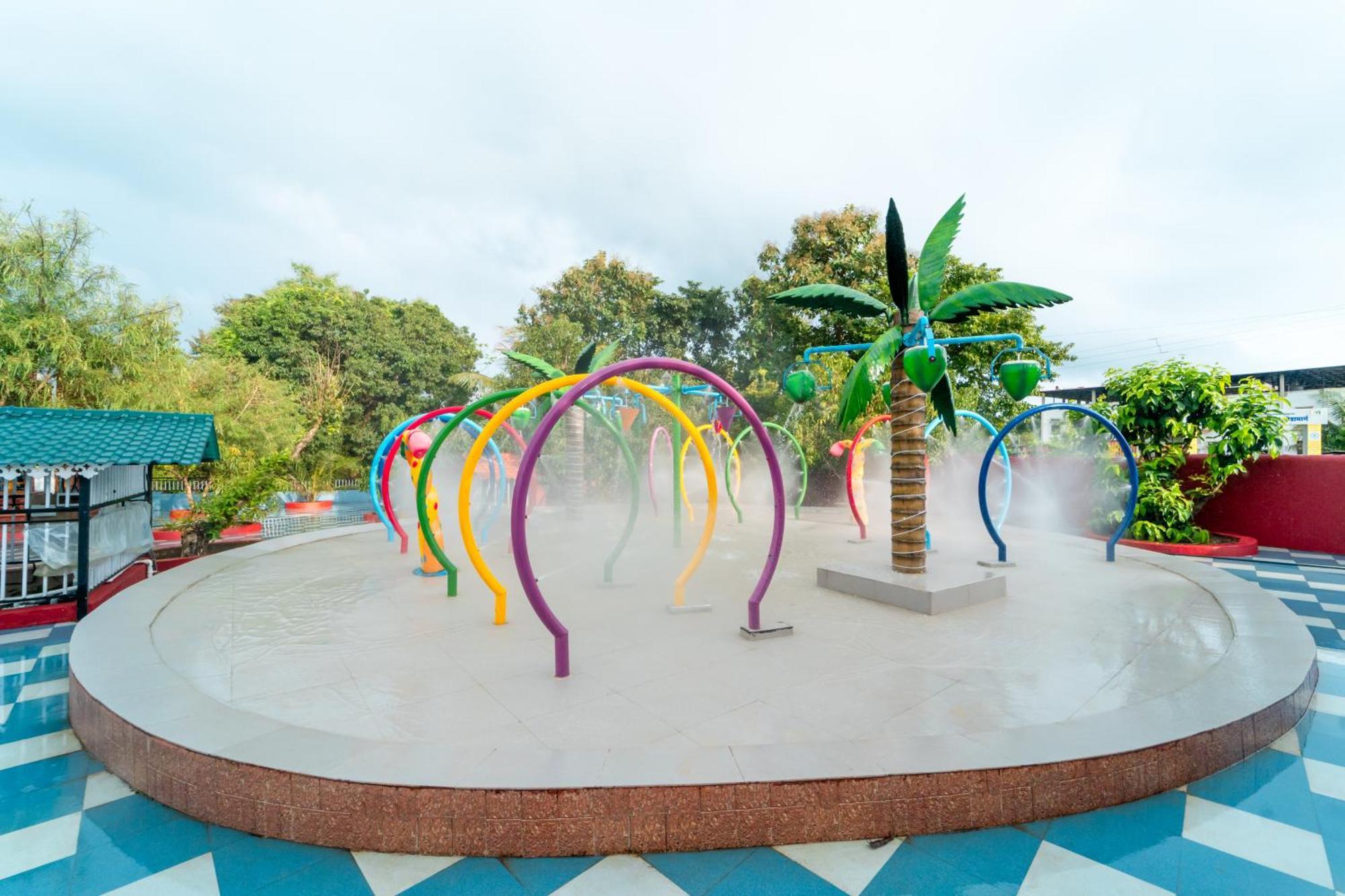 Treebo Green Village Resort - Goa Maneri  エクステリア 写真